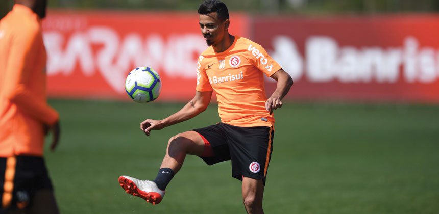 No Beira-Rio, Inter joga para superar suas baixas e frear o embalo do Palmeiras