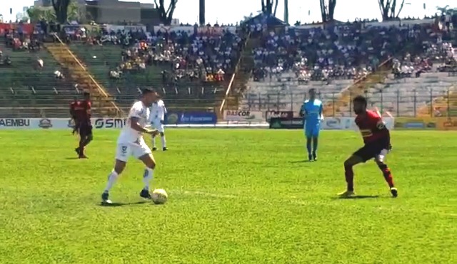 SEGUNDONA: Paulista e Flamengo vencem fora e ficam perto da semifinal