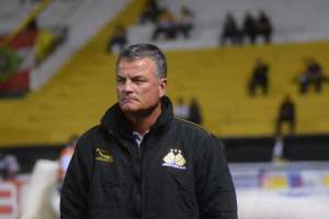 Técnico que salvou o Criciúma assume o Londrina na Série B