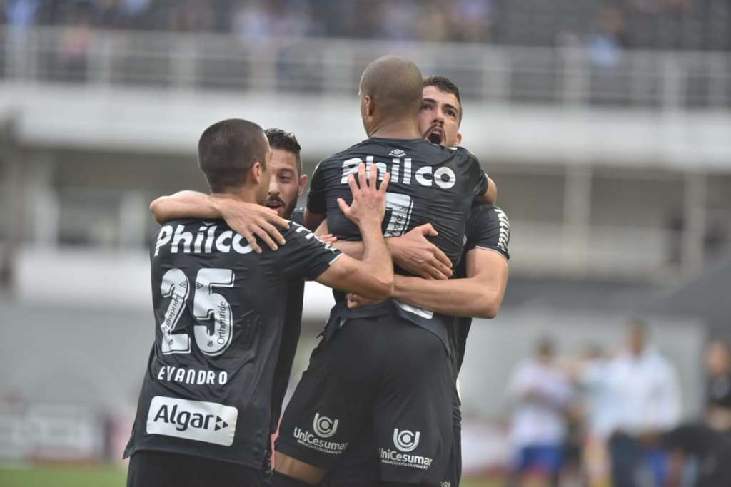  Santos quebra jejum, derrota o CSA por 2 a 0 e continua na briga pelo título