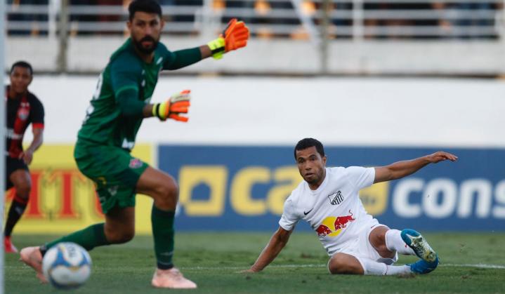 Olha a bola entrando para o Bragantino vencer...