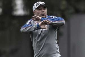 Sampaoli se esquiva de 'caso Cueva' no Santos: 'Está nas mãos da diretoria'