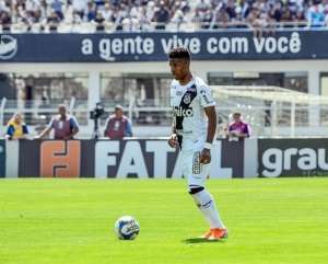 Série B: Volta de lateral-esquerdo emprestado pelo Grêmio acirra briga na Ponte Preta