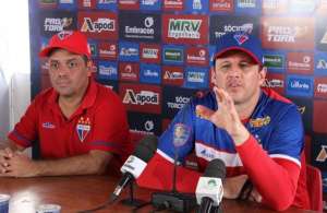 Jackson comemora vitória e elogia volta de Rogério Ceni ao Fortaleza