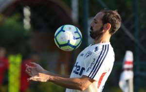 Antes de reencontrar o São Paulo, Ceni é elogiado por Juanfran: 'Máximo respeito'