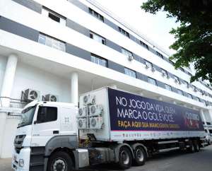 Campanha ‘Marque Esse Gol’ do Outubro Rosa leva mamografias a estádios paulistas