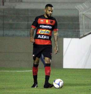 Série B: Volante do Oeste prega respeito ao lanterna Figueirense