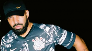 Rapper Drake quase entra em briga por usar camisa do Corinthians. Entenda!