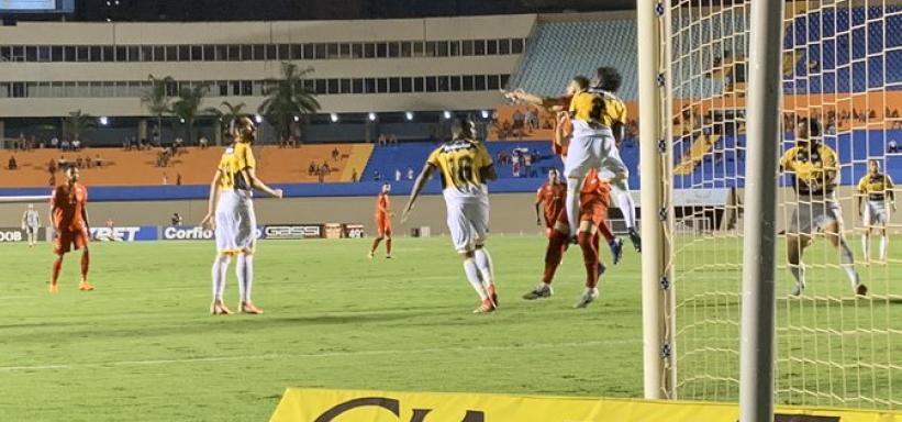 Vila Nova 1 x 1 Criciúma – Carvoeiro busca empate, mas segue na degola da Série B