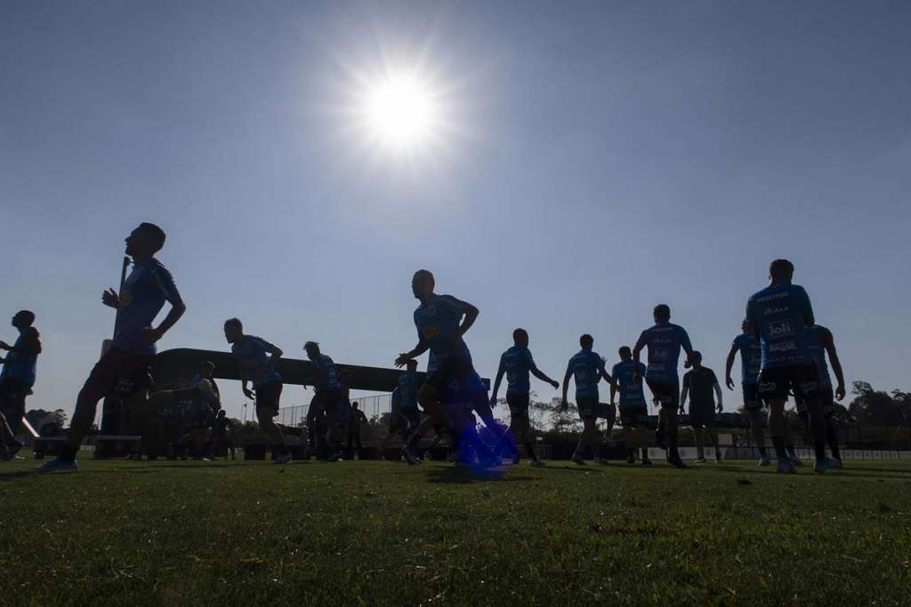 Contra o lanterna, Corinthians tenta embalar para seguir no G4 do Brasileirão