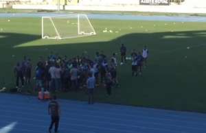 Virou Moda: outra torcida de time do Brasileirão invade treino e discute com jogadores
