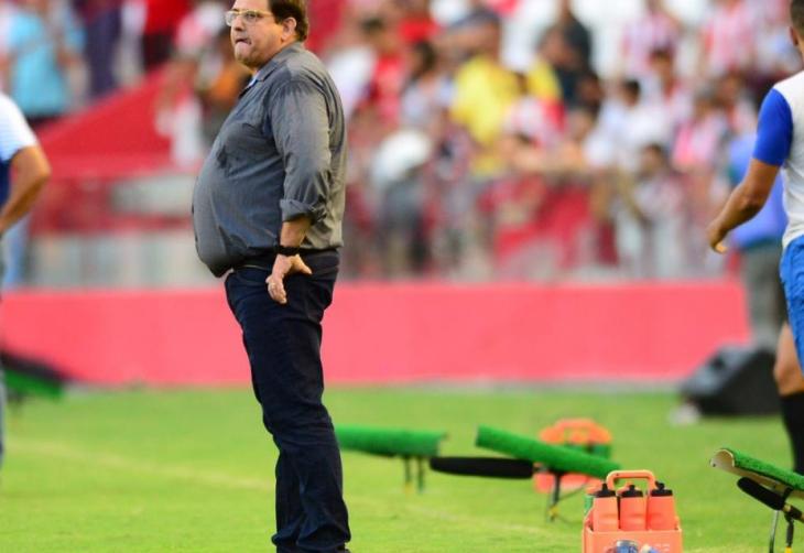 Guto Ferreira está de olho na vice-liderança da Série B. (Foto: Anderson Stevens / Sport)