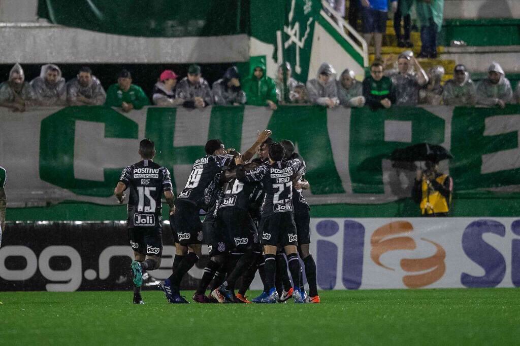 Chapecoense 0 x 1 Corinthians – Timão vence em Chapecó com gol de Avelar