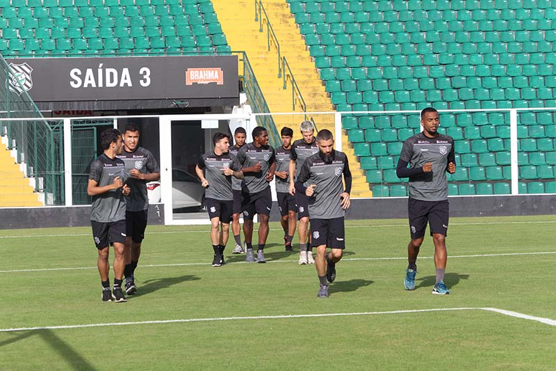 Série B: Figueirense terá novidades nas laterais contra o Oeste