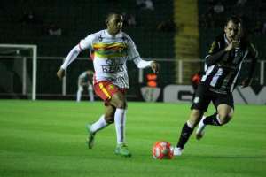 Série B: Figueirense acerta com ex-atacante do Brusque