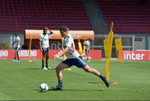 Atacante treina novamente pelo São Paulo, mas não enfrentará o Fortaleza