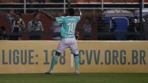 Artilheiro não treina de novo e vira dúvida no Palmeiras para domingo