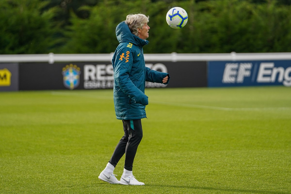 Marta festeja encontro com Pia na seleção e brinca: ‘Treinar o meu sueco’