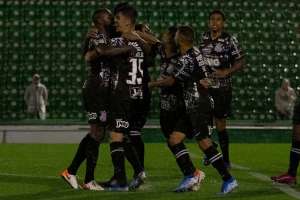 Em 'maratona', Corinthians tem mais vitórias do que derrotas como visitante