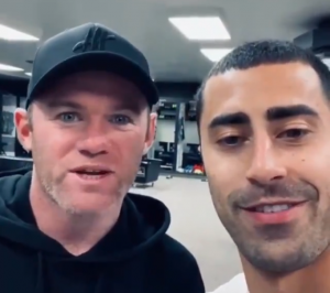 Time da Série B ganha mensagem de apoio do atacante Wayne Rooney; assista!