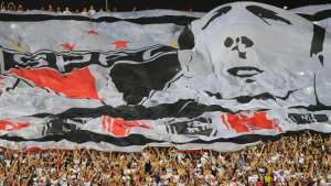 Torcidas do São Paulo pretendem homenagear Rogério Ceni com bandeiras no gramado