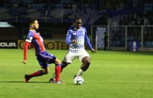 Com entorse no joelho, volante desfalca Avaí em Maceió