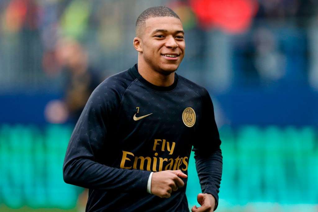 Mbappé não se recupera de lesão e desfalca o PSG contra o Angers