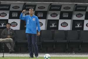 Treinador do Corinthians festeja quatro pontos em dois jogos fora de casa