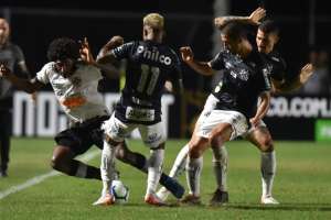 BRASILEIRÃO: São Paulo entra no G6 e tira o Bahia; Santos abre dois pontos do Timão