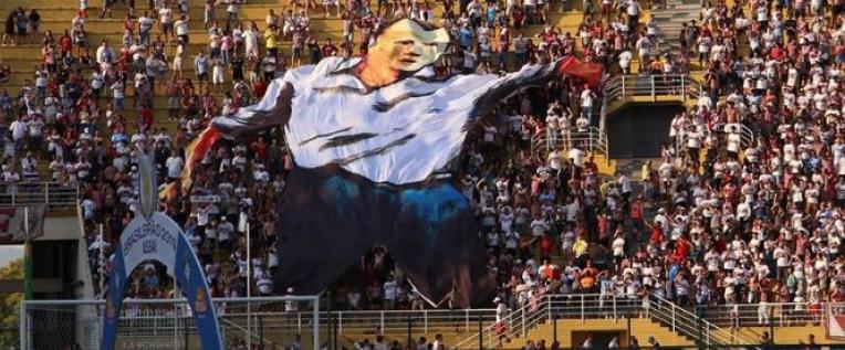 Rogéro Ceni foi homenageado no Pacaembu