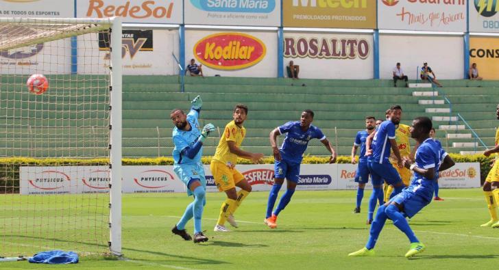 COPA PAULISTA: Mandantes vencem em casa em dois jogos com finais emocionantes