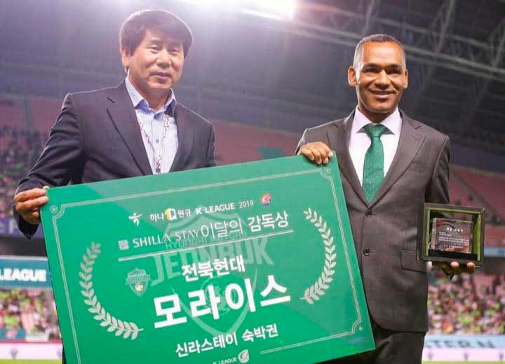 Na Coreia do Sul, melhor treinador do mês comenta chances de título na K League
