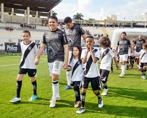 Série B: Suspensão de Henrique Trevisan abre brecha para volta de Diego Renan na Ponte