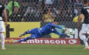 Seleção FI do Brasileirão tem laterais improvisados e ataque velocista