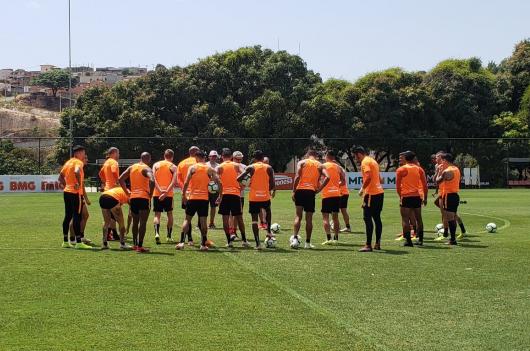 Desfalcado para jogo, Inter faz treino fechado em Minas antes de viajar a Maceió