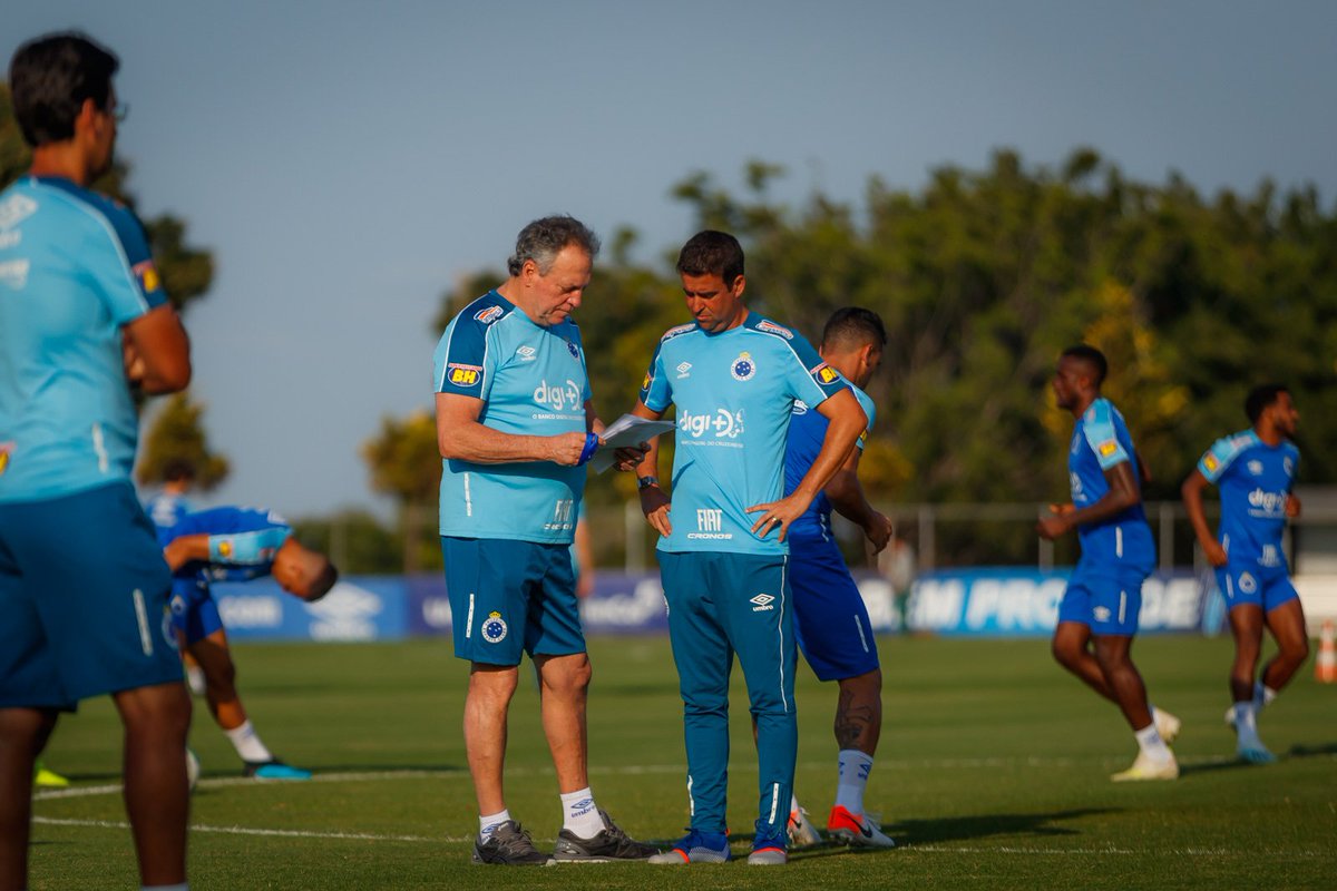 Crescimento de rivais dá motivação extra ao Cruzeiro, diz Henrique