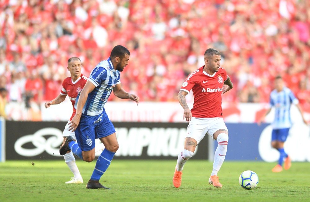 CSA x Internacional – Contra Colorado em má fase, Azulão tenta sair do Z4