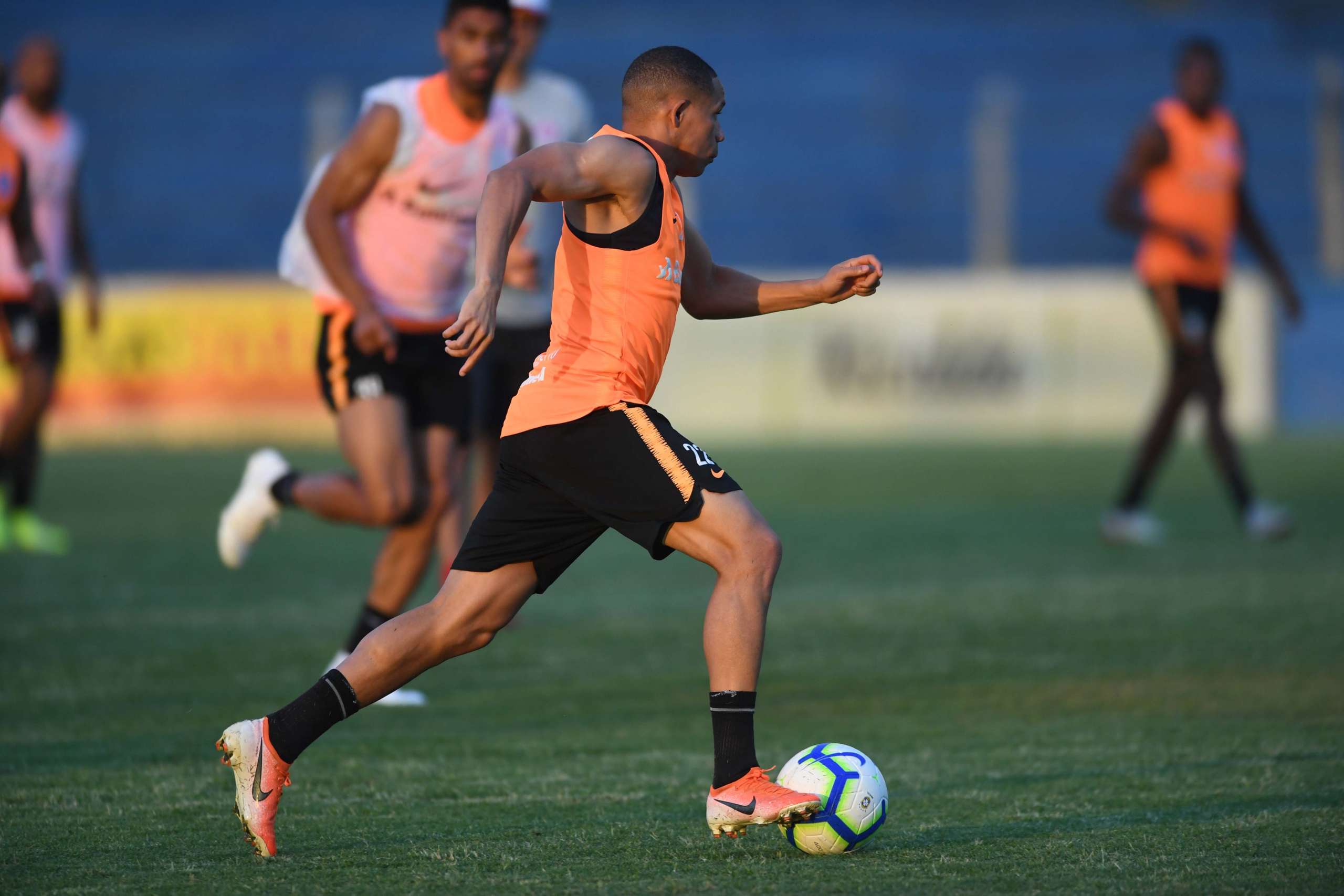 Contra o CSA em Maceió, Inter tenta se reaproximar do G4 do Brasileirão