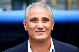 Tite reclama da cultura e do calendário do futebol do Brasil: 'Convoco com pesar'