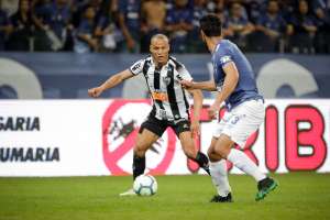 No RJ, lateral do Atlético-MG completa 500 jogos como profissional: 'Sonho realizado'