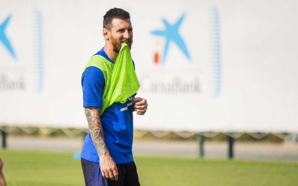 Messi diz que cogitou deixar Barça por problema fiscal e temeu ver Neymar no Real