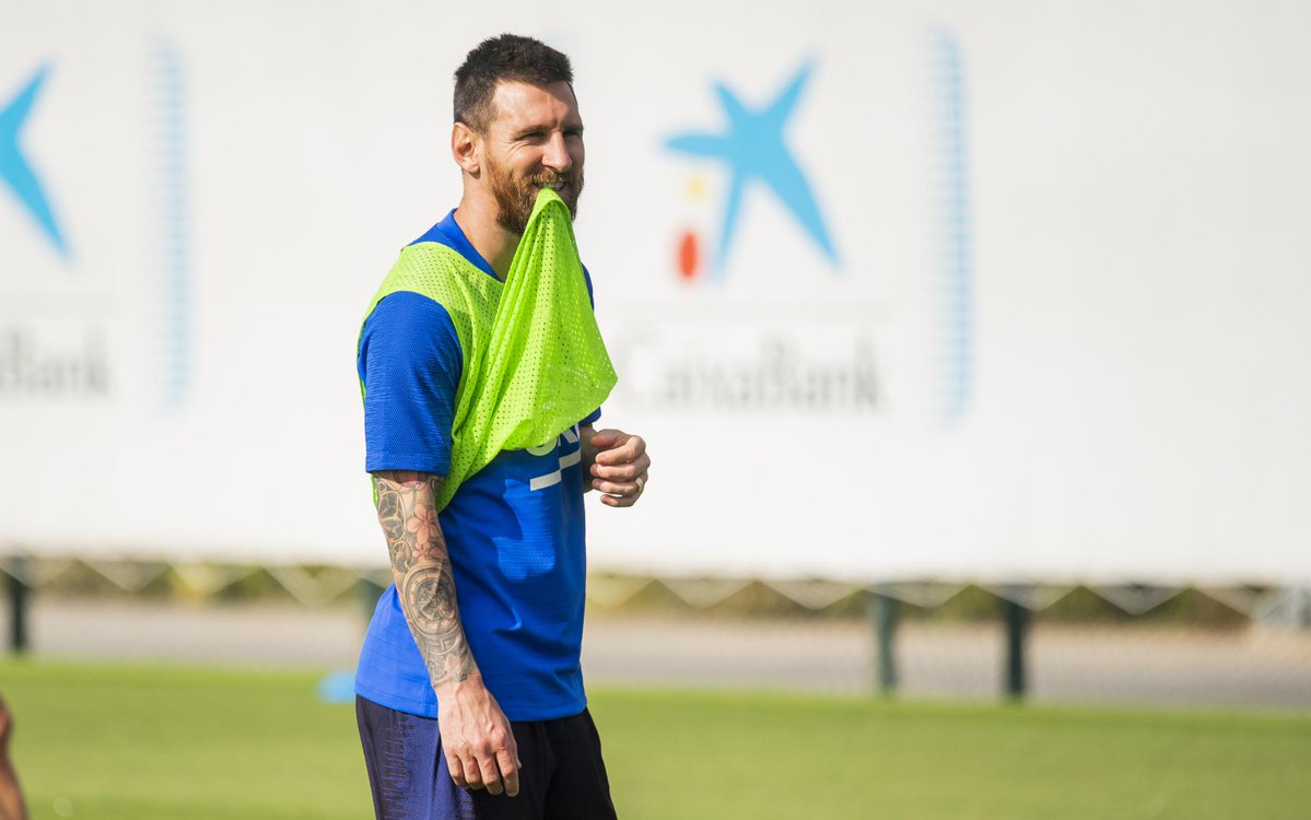 Messi diz que cogitou deixar Barça por problema fiscal e temeu ver Neymar no Real