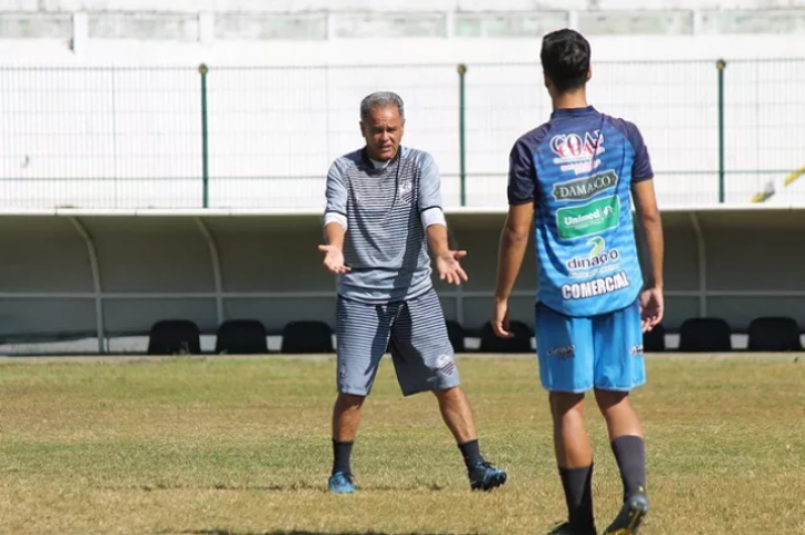Copa Paulista: Jogadores do Comercial reclamam da arbitragem contra o XV