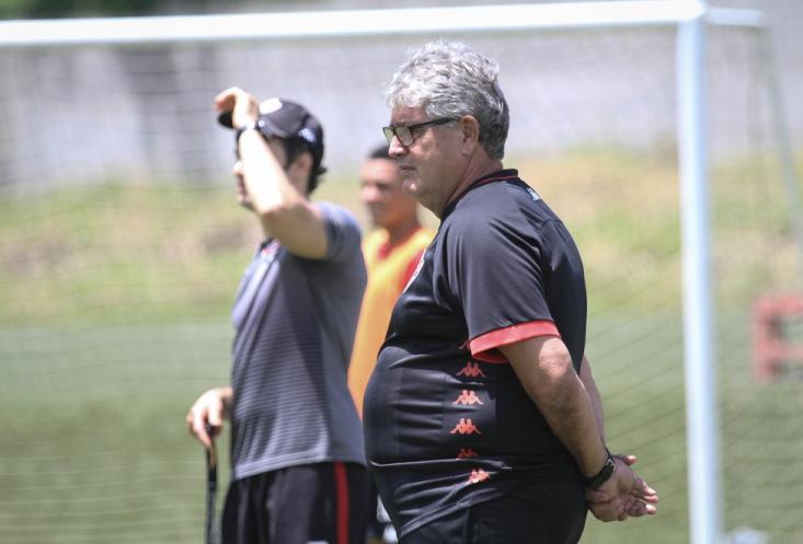 Geninho terá que superar desfalques para manter Vitória fora da degola
