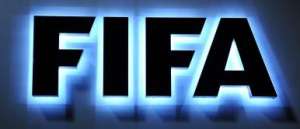 Italiano: Atalanta é multada em R$ 44 mil por cantos racistas contra lateral brasileiro