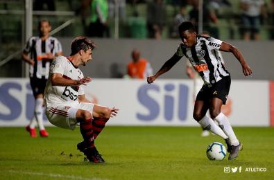 Irregular, Cazares se defende: ‘Se eu jogo bem 70 jogos, estou no Real Madrid’