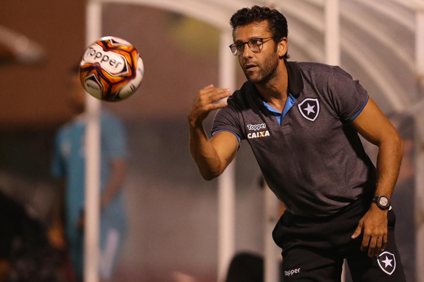 Fechou! Botafogo ‘rouba’ técnico Alberto Valentim do Avaí