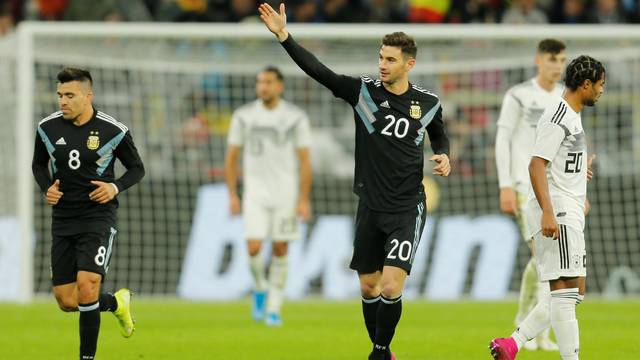 Scaloni festeja reação argentina e Löw lamenta postura da Alemanha no 2º tempo