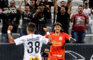 Corinthians enfrenta Athletico-PR para tentar mostrar força sem Pedrinho