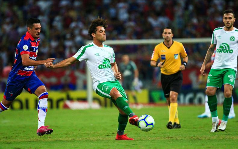 Marquinhos Santos vê derrota como ‘batalha perdida’ e fala em ‘final’ contra Cruzeiro